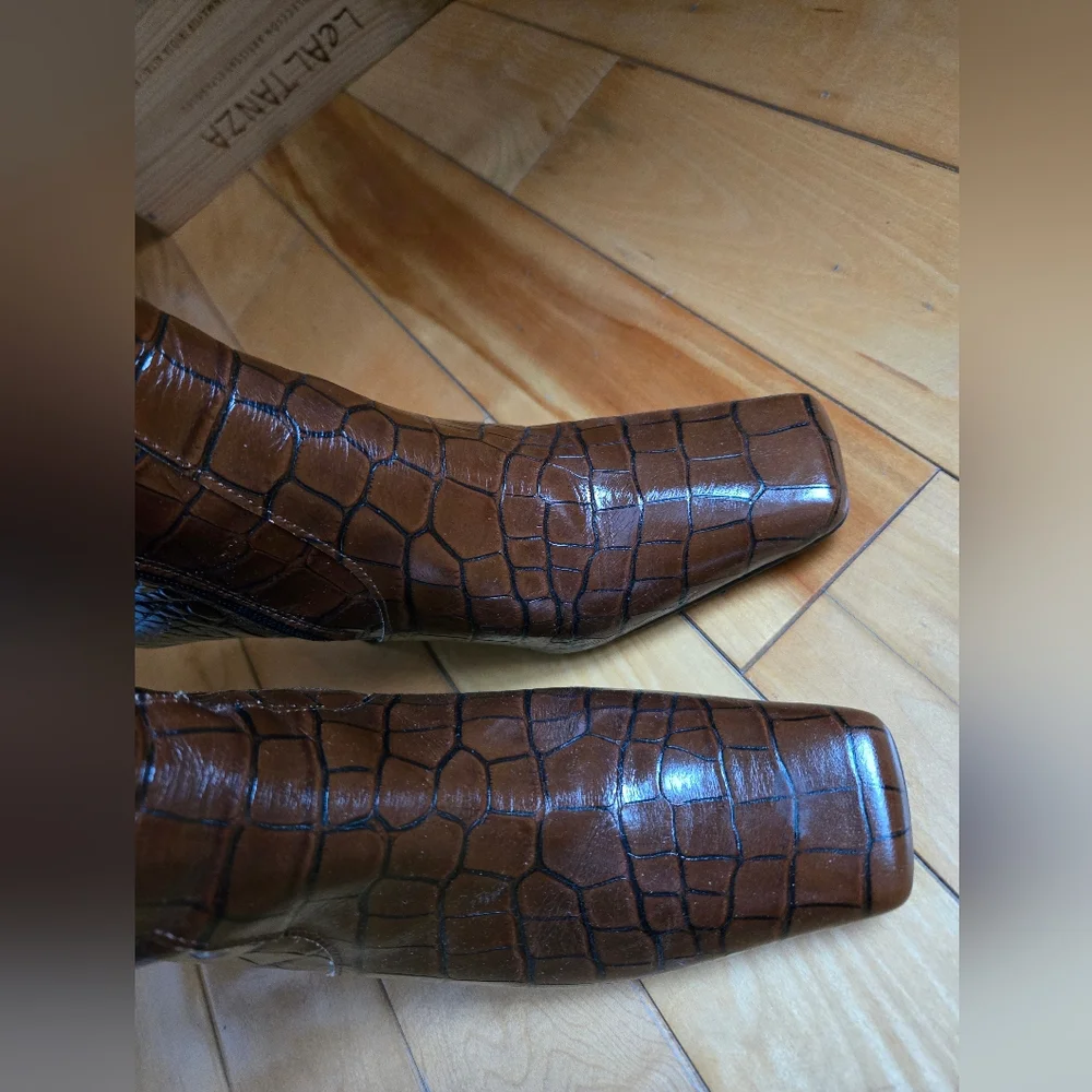 L'Intervalle Elegant Brown Crocodile-Embossed Leather Knee-High Boots - Picture 3 of 11
